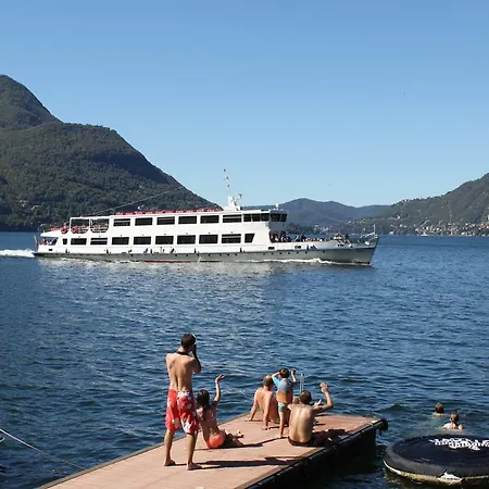 Ξενοδοχείο με διαμερίσματα Lake Como Beach Resort Waterfront Villas 4*